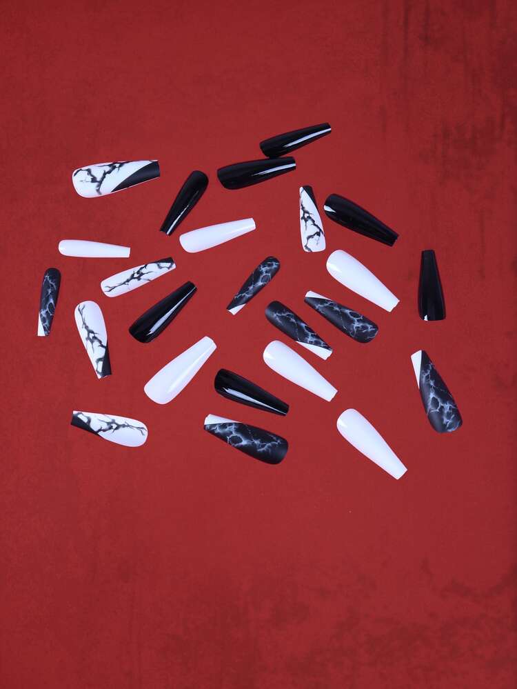 ROMWE Grunge Punk 24pcs Marble Pattern Fake Nail & 1sheet Tape - Black and White - View 2