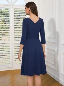 素色交疊領繫腰帶洋裝 - 藏蓝色 - 查看 2