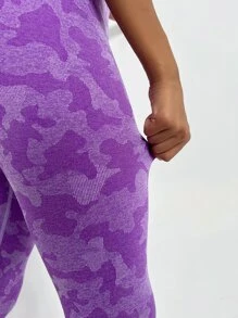 Yoga Trendy Camo Print Scrunch Butt Raglan Sleeve Sports Set - Lilac Purple - View 6