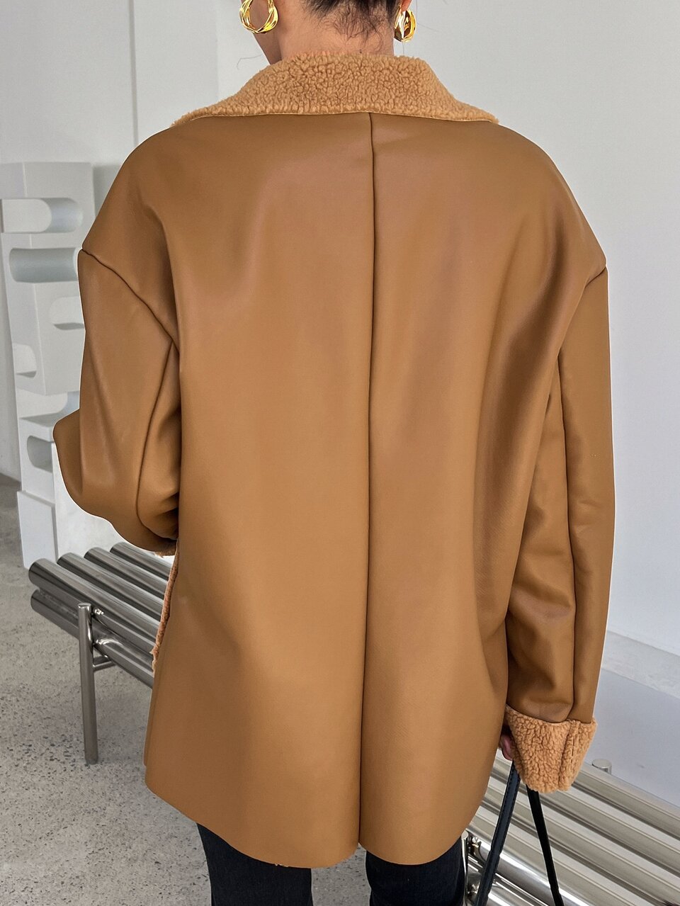 Dual Pocket Drop Shoulder Teddy Lined Coat