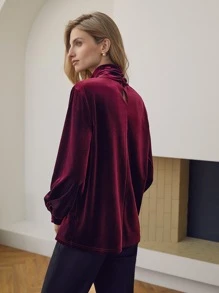 MOTF PREMIUM 絲絨小高領襯衫 - 酒紅色 - 查看 3