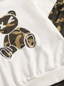 SHEIN 青少年女孩小熊印花連帽衫和迷彩長褲套裝