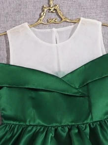 SHEIN Two Layer Hem Cold Shoulder Flower Young Girl Dress - Green - View 3