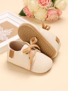 1 双男婴系带软底休闲运动鞋