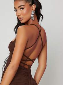 SHEIN BAE 交叉露背繫帶褶邊緊身連衣裙 - 咖啡棕 - 查看 2