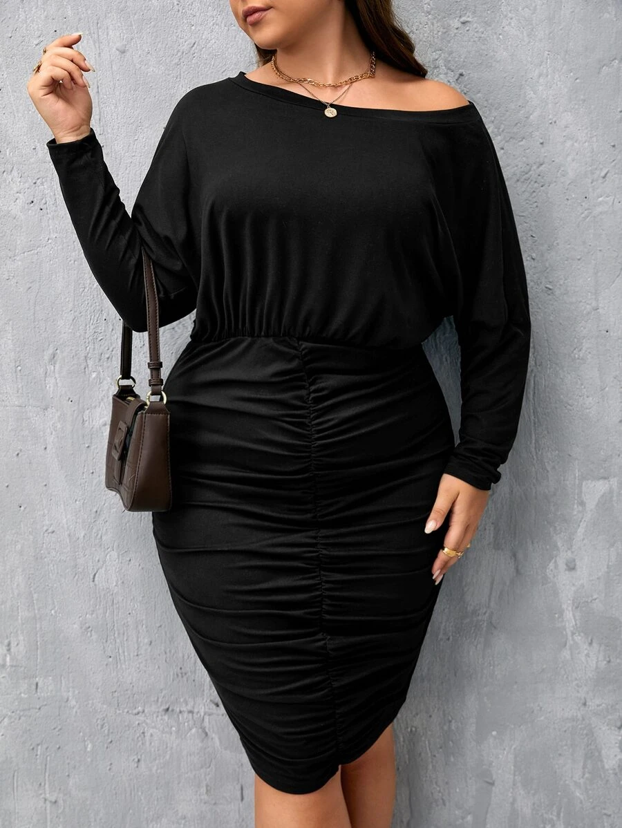 SHEIN Clasi Plus Asymmetrical Neck Ruched Bodycon Dress - Black - View 1