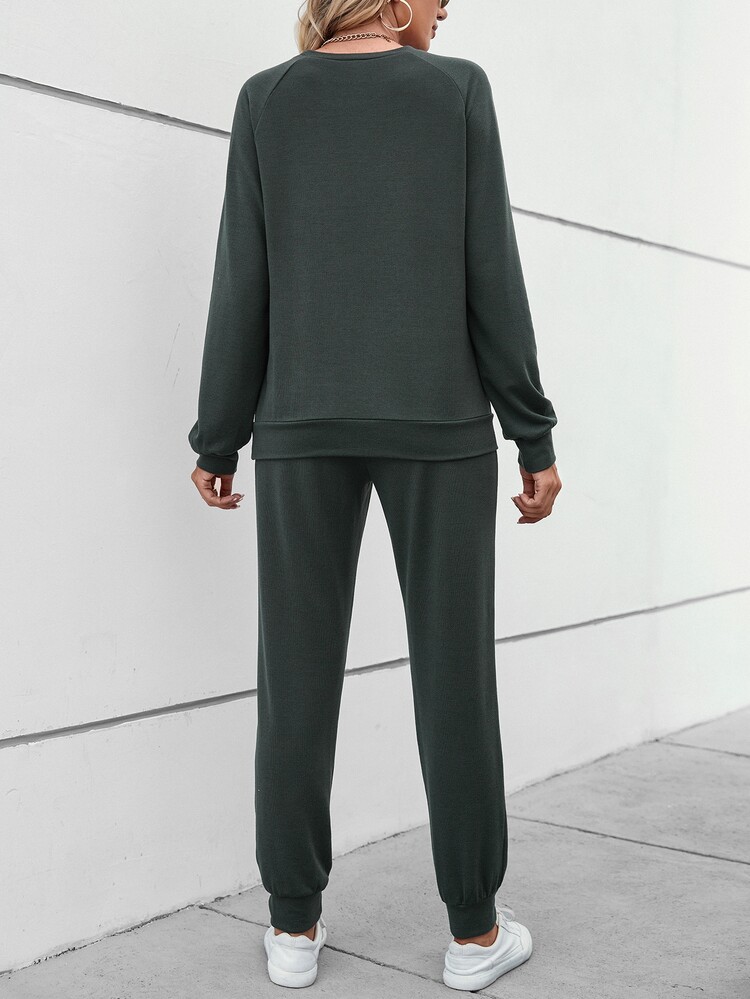 SHEIN LUNE Pantalones deportivos con sudadera unicolor de hombros caídos - Verde Oscuro - Añade 2