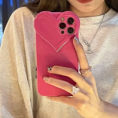 粉色心形3D立体造型透明手机壳，兼容 17 Pro Max/17 Pro/17 Air/17/16 Pro Max/16 Pro Max/16/16 Pro/15/15 Pro Max/15 Pro/15 Plus/11/12/13/14 Pro Max/XS/XR/11 Pro/11 Pro Max/12 Pro/12 Pro Max/13 Pro/13 Pro Max/7 Plus/14 Pro/14 Pro Max/14 Plus/7 Plus/8 Plus/8/SE2，柔软舒适，是送给女性的绝佳礼物。
