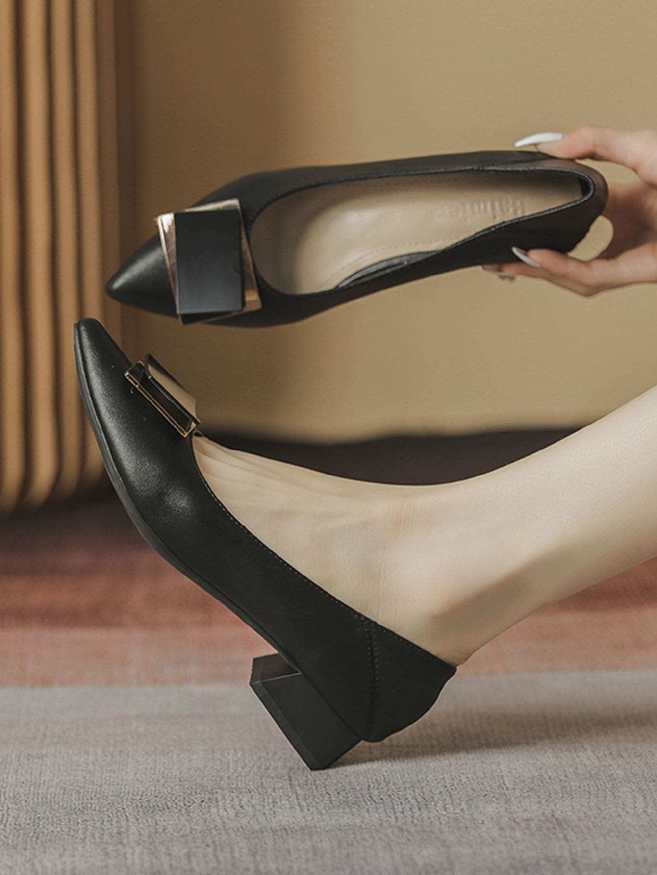 Zapatillas slip on con diseño metal de punta - Negro - Ver 1