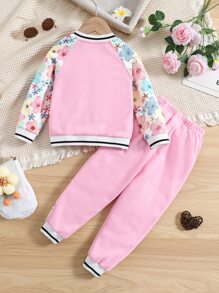 SHEIN Chaqueta Estilo Universitaria Con Mangas Raglán Y Estampado Floral Para Niña Y Pantalones De Chándal A Juego - Rosa Pálido - Ver 2