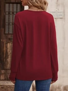 SHEIN LUNE 紐扣細節落肩T恤 - 酒紅色 - 查看 2