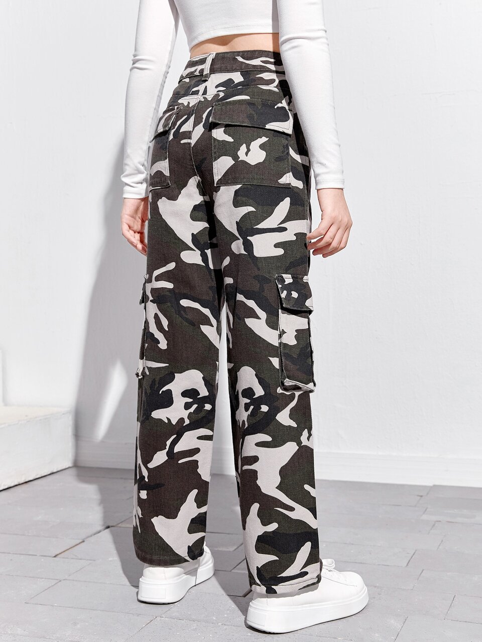 Teen Girls Pocket Patched Camo Cargo Jeans