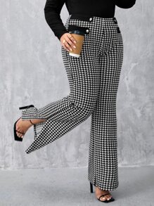 SHEIN Privé Pantalones acampanados con estampado de pata de gallo bajo con abertura - Blanco y Negro - Ver 1
