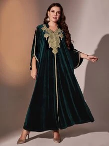 Al Najma 大碼凸花蕾絲貼花喇叭袖絲絨連衣裙 - 墨綠色 - 查看 6