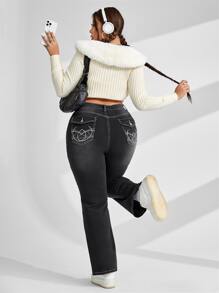 SHEIN EZwear Plus Graphic Print Flap Pocket Flare Leg Jeans - Black - View 5