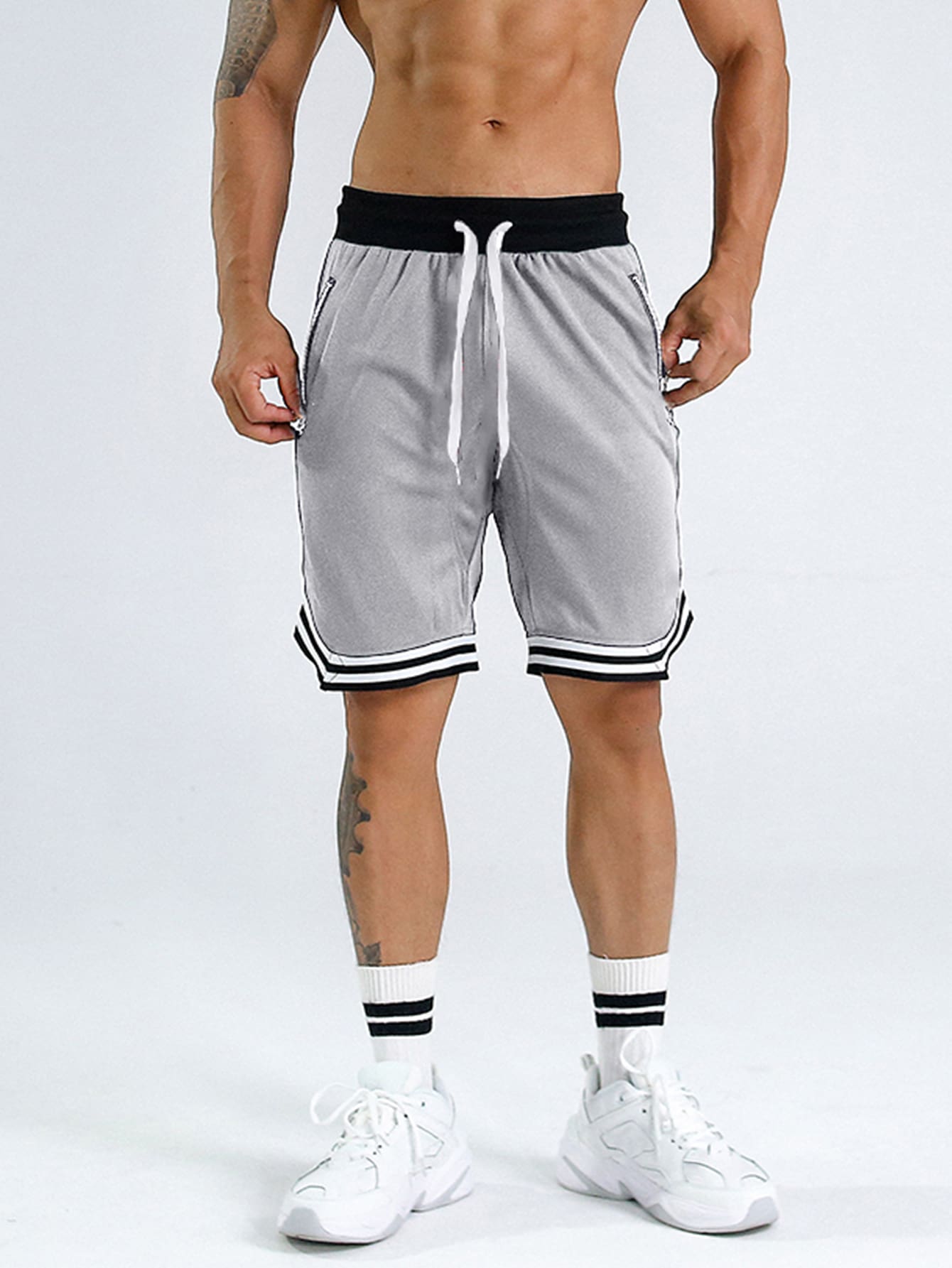 Fitness Men Striped Trim Drawstring Waist Sports Shorts Sweat Pants - Light Grey - View 1