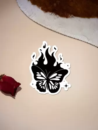 kreatingwithk Etiqueta engomada protectora del ordenador portátil con mariposa & con patrón de fuego