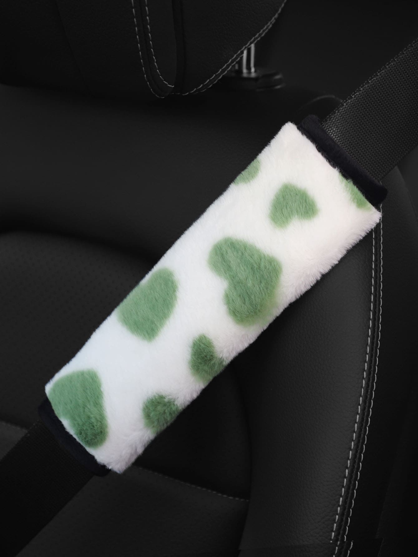 1pc Heart-Shaped Plush Comfortable Soft Warm Car Shoulder Pad Belt Covers, Unisex - Multicolor - View 1