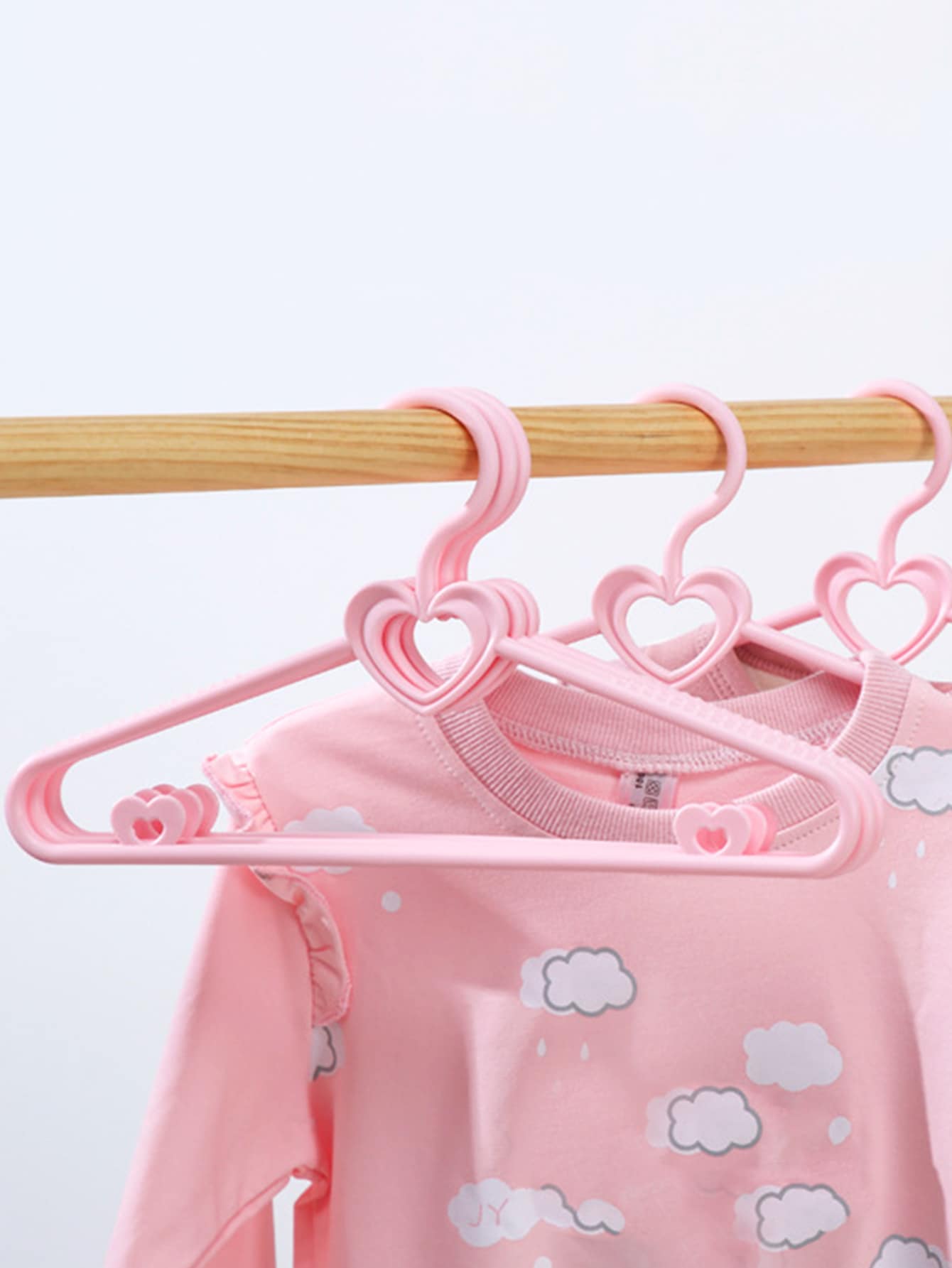 5pcs Heart Detail Random Color Clothes Hanger - Multicolor - View 1