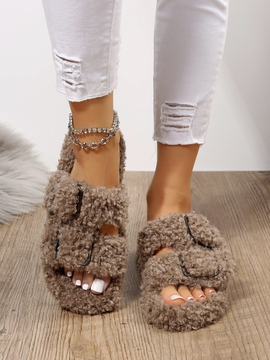 秋冬带扣装饰蓬松卧室拖鞋，摩卡色优雅带扣设计纯色女士家居拖鞋 - 摩卡棕 - 查看 1