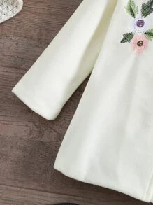 Young Girl 1pc Floral Embroidery Overcoat - White - View 5
