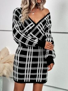 SHEIN LUNE Vestido de punto con patrón de cuadros de cuello cruzado - Negro - Ver 1