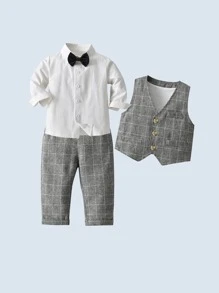 小男童前蝴蝶結襯衫和格紋馬甲西裝外套和褲子