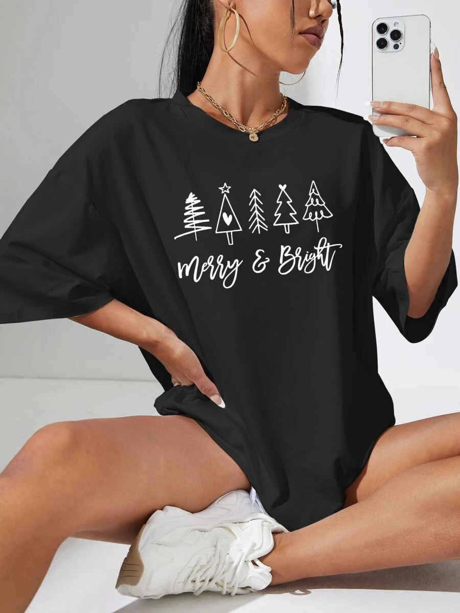 SHEIN Unity Áo thun hở vai in hình cây thông và khẩu hiệu Giáng sinh cho nữ - màu đen - Xem 1