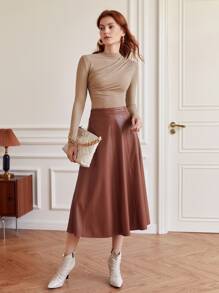 BizChic 煙囪領褶邊T恤 - 卡其色 - 查看 5