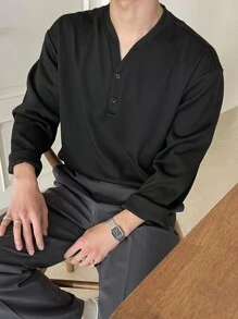 DAZY Hombres Camiseta de hombros caídos con botón - Negro - Ver 2