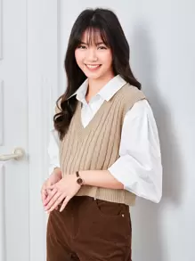 SHEIN LUNE 纜繩針織v領毛衣背心 - 杏色 - 查看 4