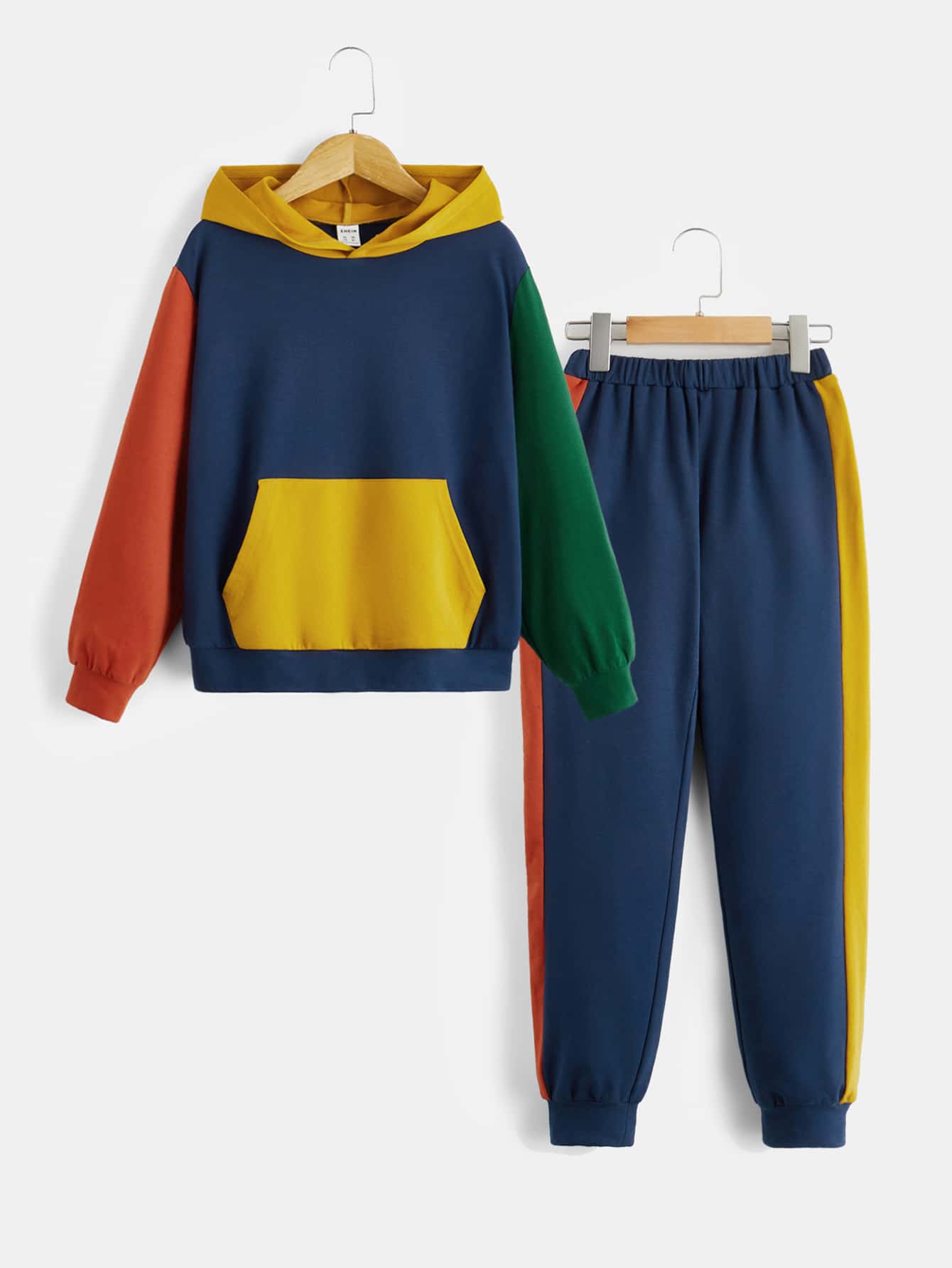 SHEIN 男孩撞色袋鼠口袋落肩袖連帽衫和運動褲 - 彩色 - 查看 1