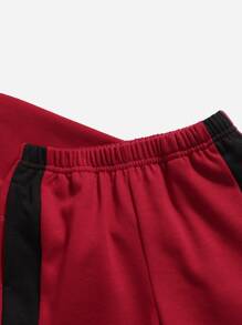 SHEIN 小男童貼布細節撞色連帽衫和運動褲 - 酒紅色 - 查看 3