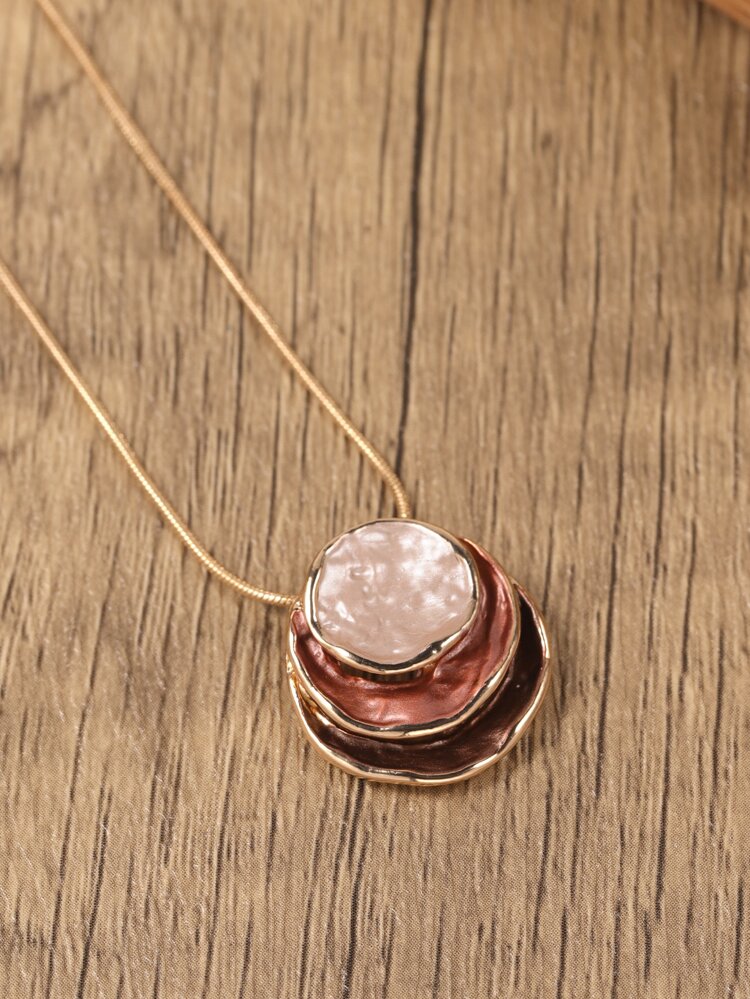 1pc Women's Pendant Necklace, Fashionable Bohemian Khaki Minimalist Geometric Triple Circle Design, Suitable For Daily Wear, Parties, Festivals, Valentine's Day, Birthday, Mother's Day, Jewelry Accessory, Gift