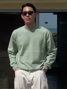 DAZY Men Solid Round Neck Jumper - Green - View 2