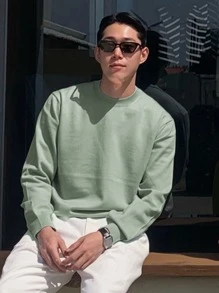 DAZY Men Solid Round Neck Jumper - Green - View 4