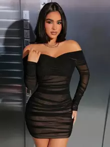 SHEIN PETITE 露肩褶皺網紗貼身黑色派對裙 - 黑色 - 查看 4