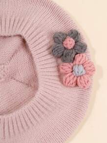 小女童花朵裝飾貝雷帽