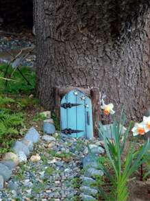 1 Pack Mini Call Door Patio Tree Decorations - Multicolor - View 1