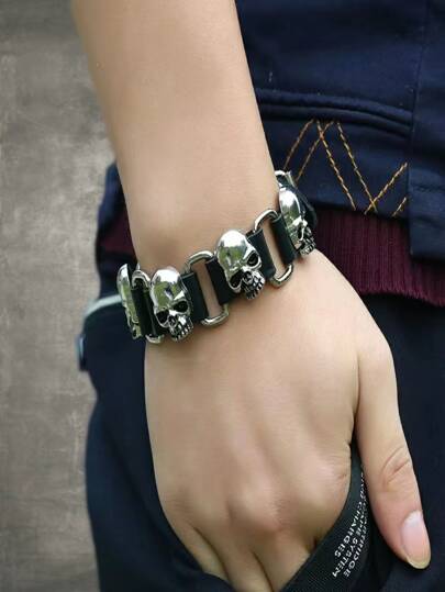 Grunge Punk Men Skull Decor Bracelet