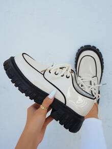 Contrast Binding Lace-up Front Flatform Oxford Shoes - Beige - View 3