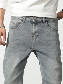 Manfinity Men Slant Pocket Jeans - Light Wash - View 3