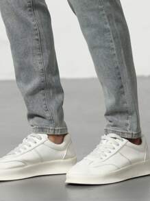 Manfinity Men Slant Pocket Jeans - Light Wash - View 5