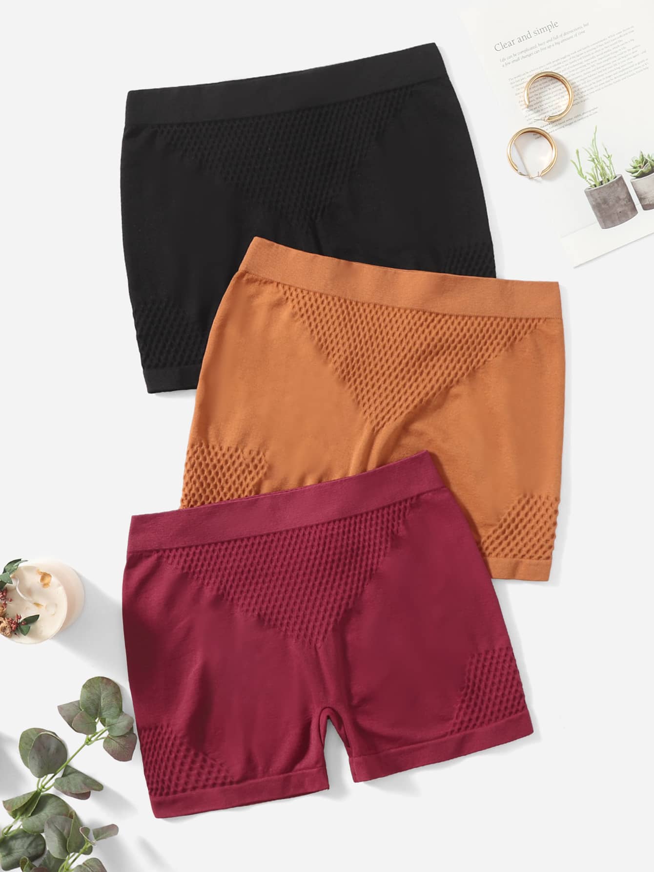 Paquete de 3 bragas cómodas y casuales de tela lisa y elástica en varios colores, talla grande - Multicolor - Ver 1