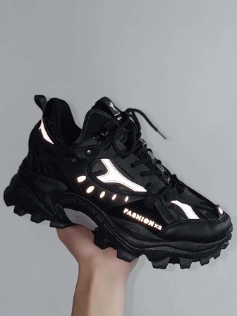 Men Letter Graphic Lace-up Front Chunky Sneakers