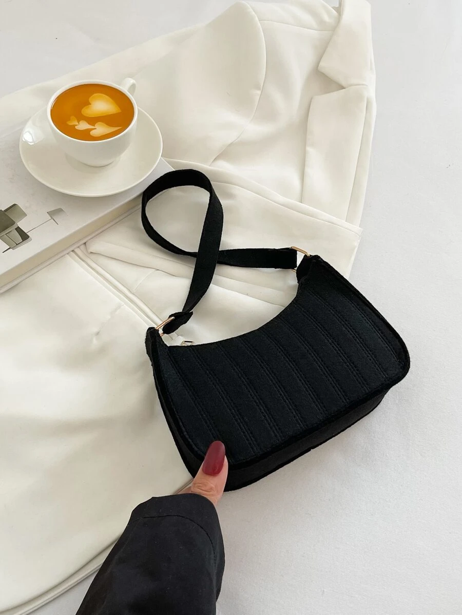 Bolsa hobo mini em relevo geométrico - Preto - Ver 1