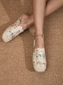 Floral Embroidered Canvas Espadrille Flats - Multicolor - View 2