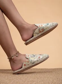 Floral Embroidered Canvas Espadrille Flats - Multicolor - View 5