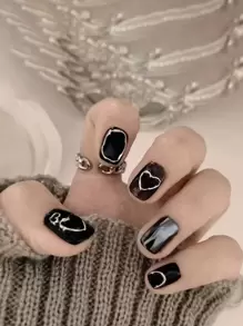 用24入組短方形黑色污跡金屬浮雕心形圖案假指甲和1入組指甲銼和1入組指甲膠帶改變您指甲 - 黑色 - 查看 1