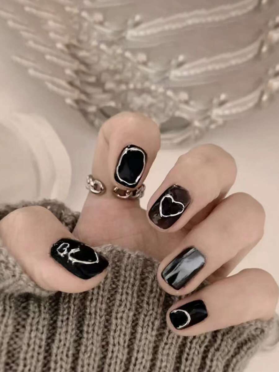 用24入組短方形黑色污跡金屬浮雕心形圖案假指甲和1入組指甲銼和1入組指甲膠帶改變您指甲 - 黑色 - 查看 1